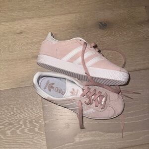 Girls Adidas Sambas - Size 1